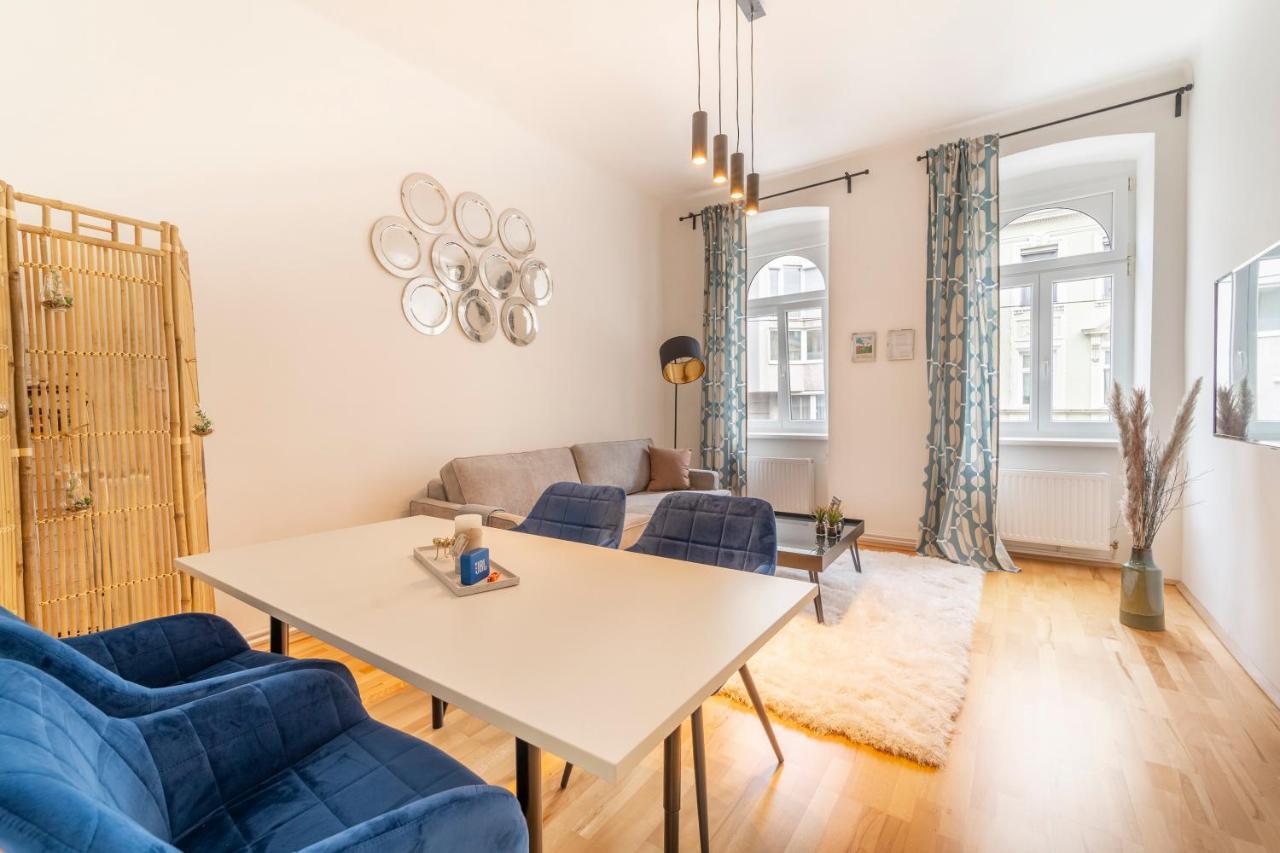 Apartment Comfort Nahe Uno-city Und Vic I Levestate