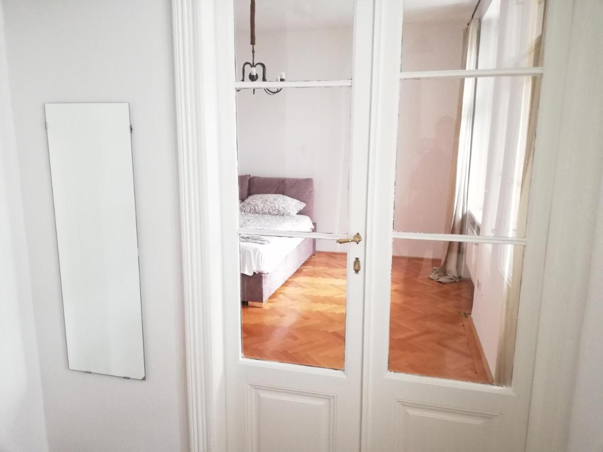 Living - Rustengasse Apartment *