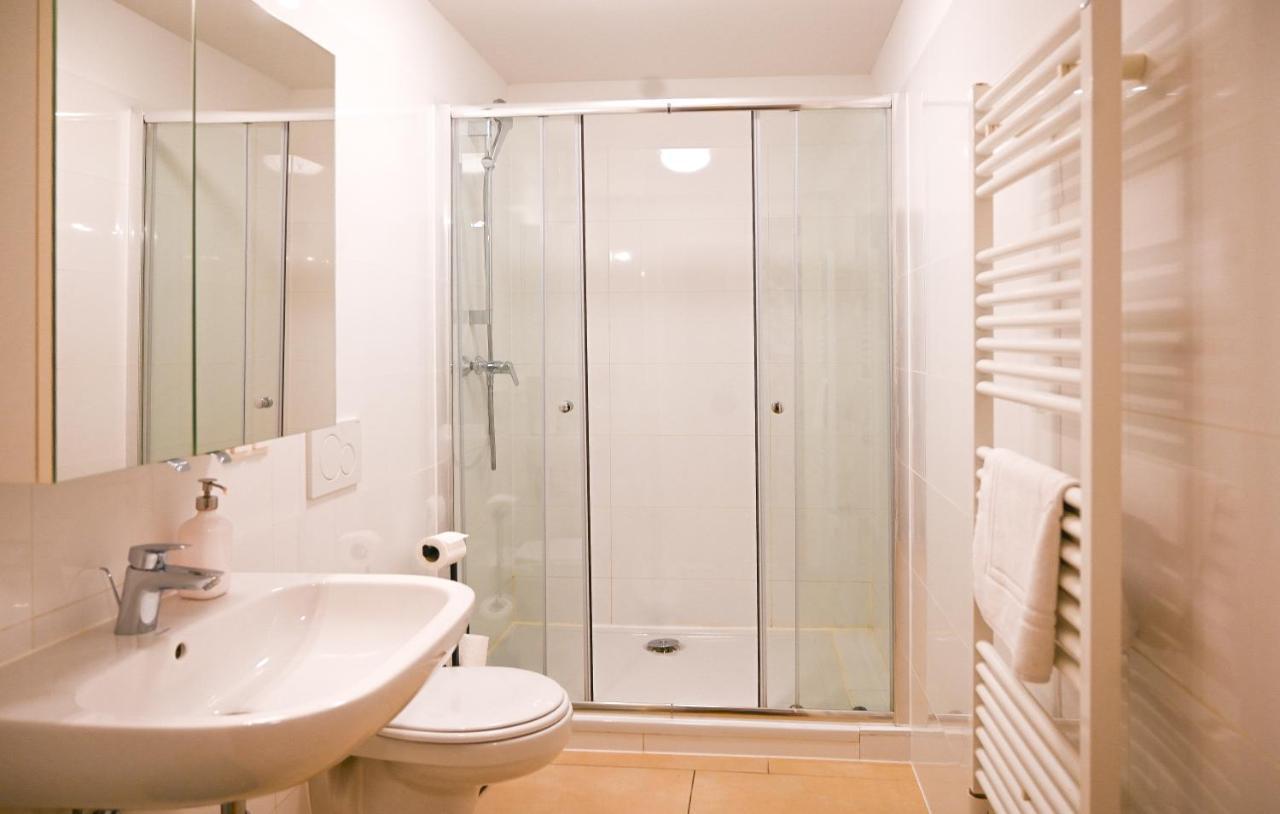 Delightful Duplex Danube Canal Apartment *