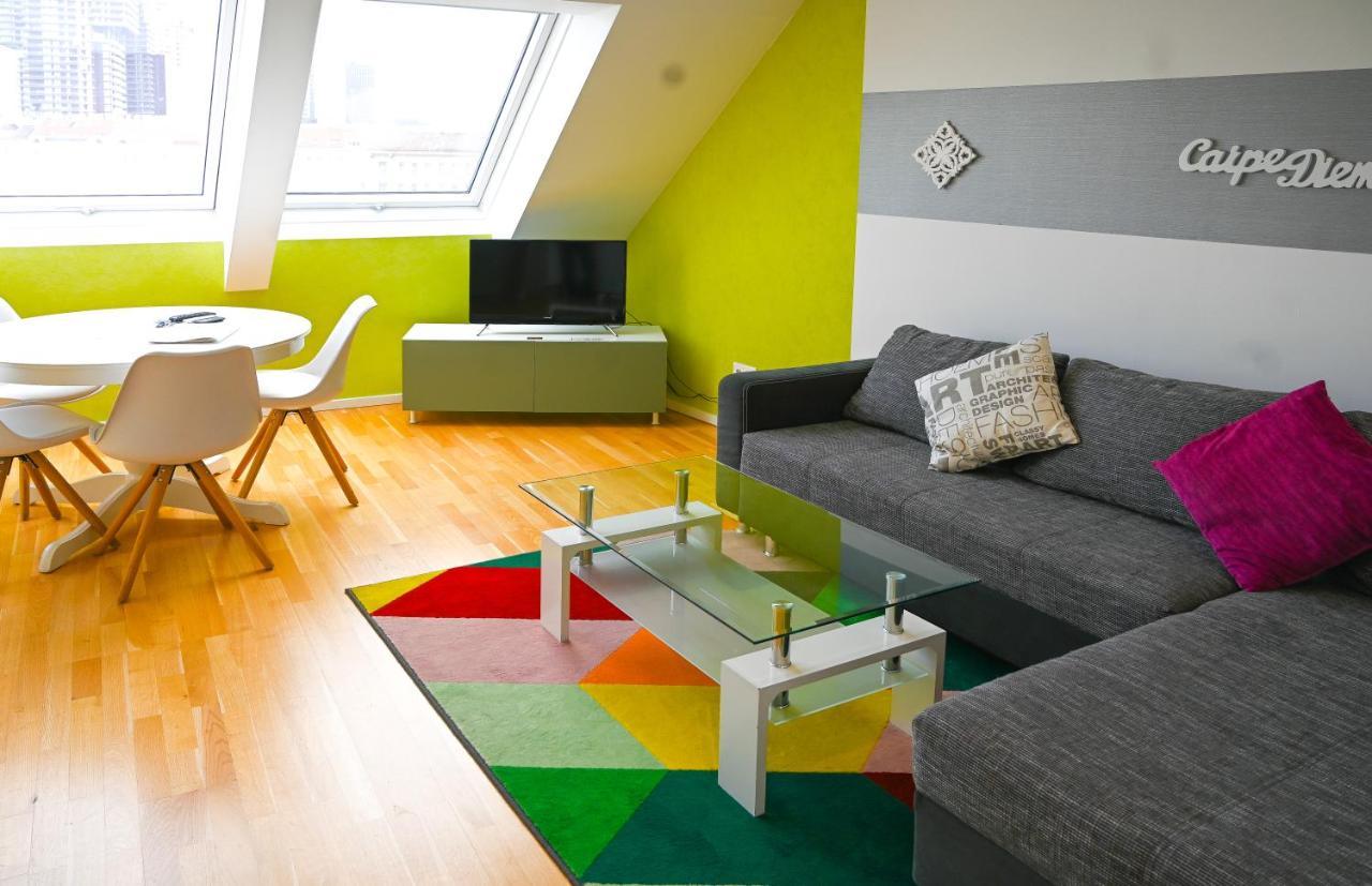 Bright Duplex Danube Canal * Vienna