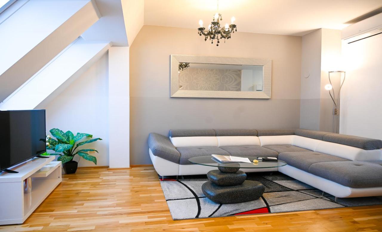 Royal Leopoldstadt Apartment *