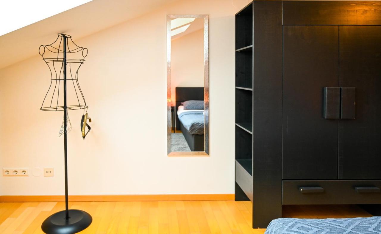Modern Center Apartment *