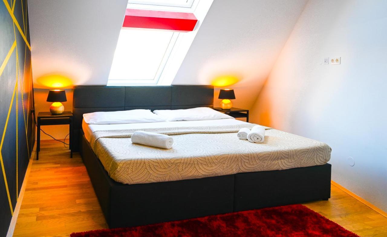 Modern Naschmarkt Apartment