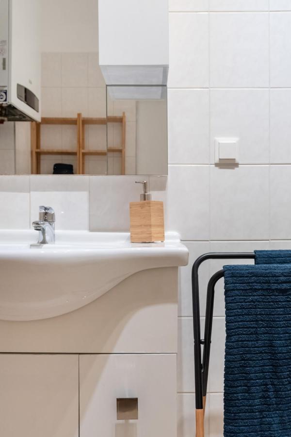 Bright, Cozy & Quiet Apartment