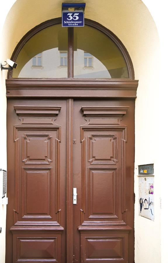 Modern Schoenbrunn Apartment Vienna