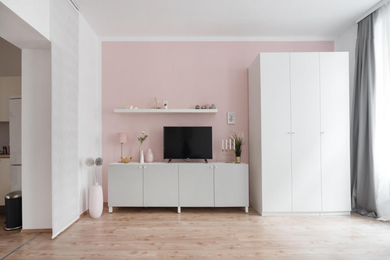 In Lovely Area Apartment
