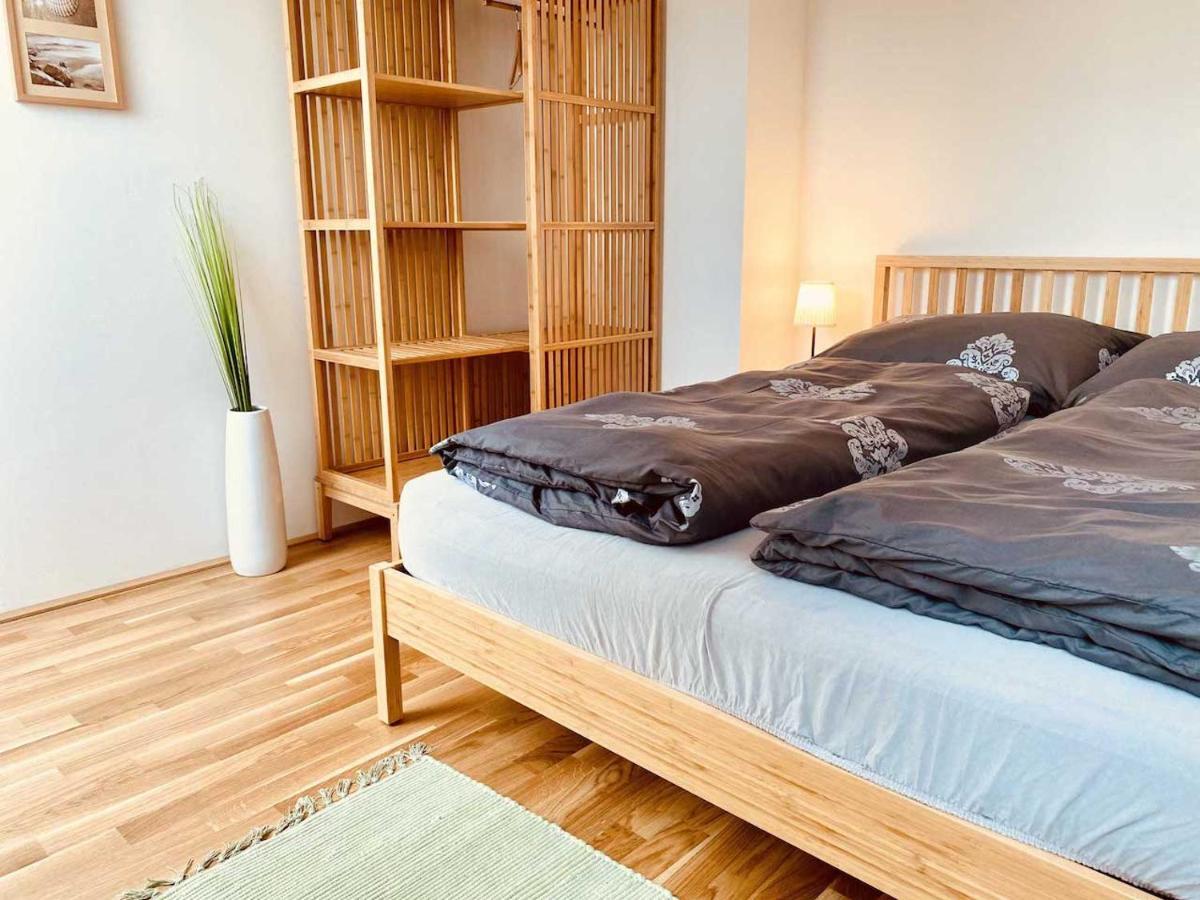 Apartment Gemutliches Sonnenwohnen Bei U-bahn Und Mit Parkplatz