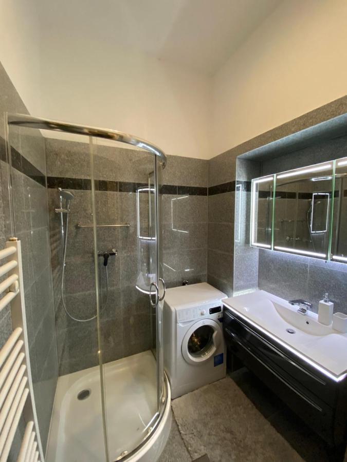 New Cozy Apartment, Location, 12 Min To Center Apartment *