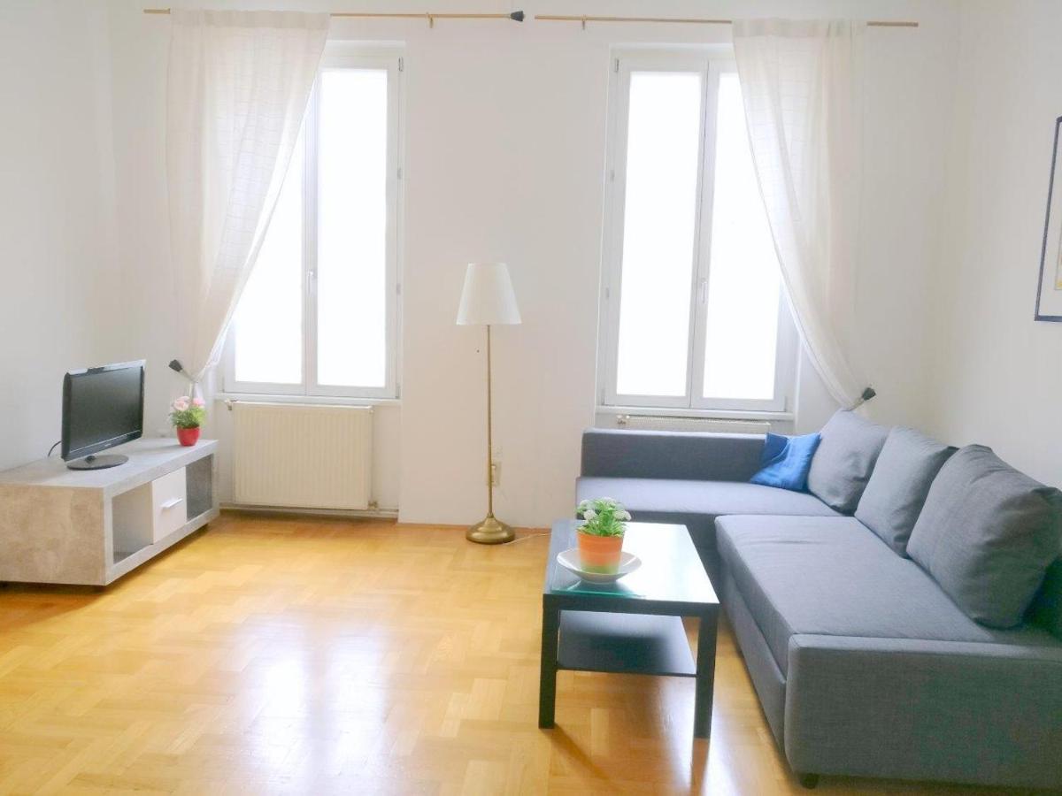Stylish & By Jr Apartment Vienna