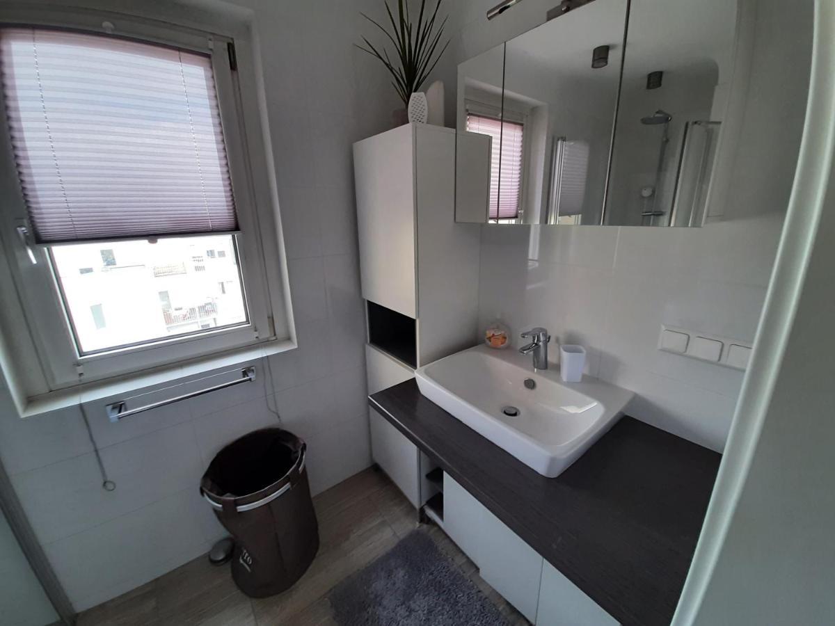 Brilliant View: Balcony Home, Modern, Stylish And Newly Renovated * Vienna