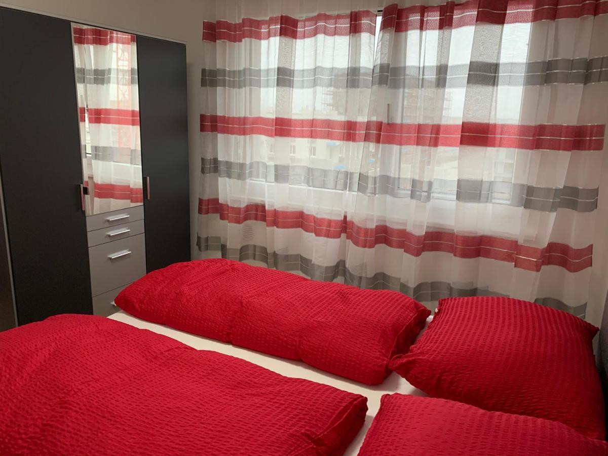 Modern Airconditioned City Close To Vic *