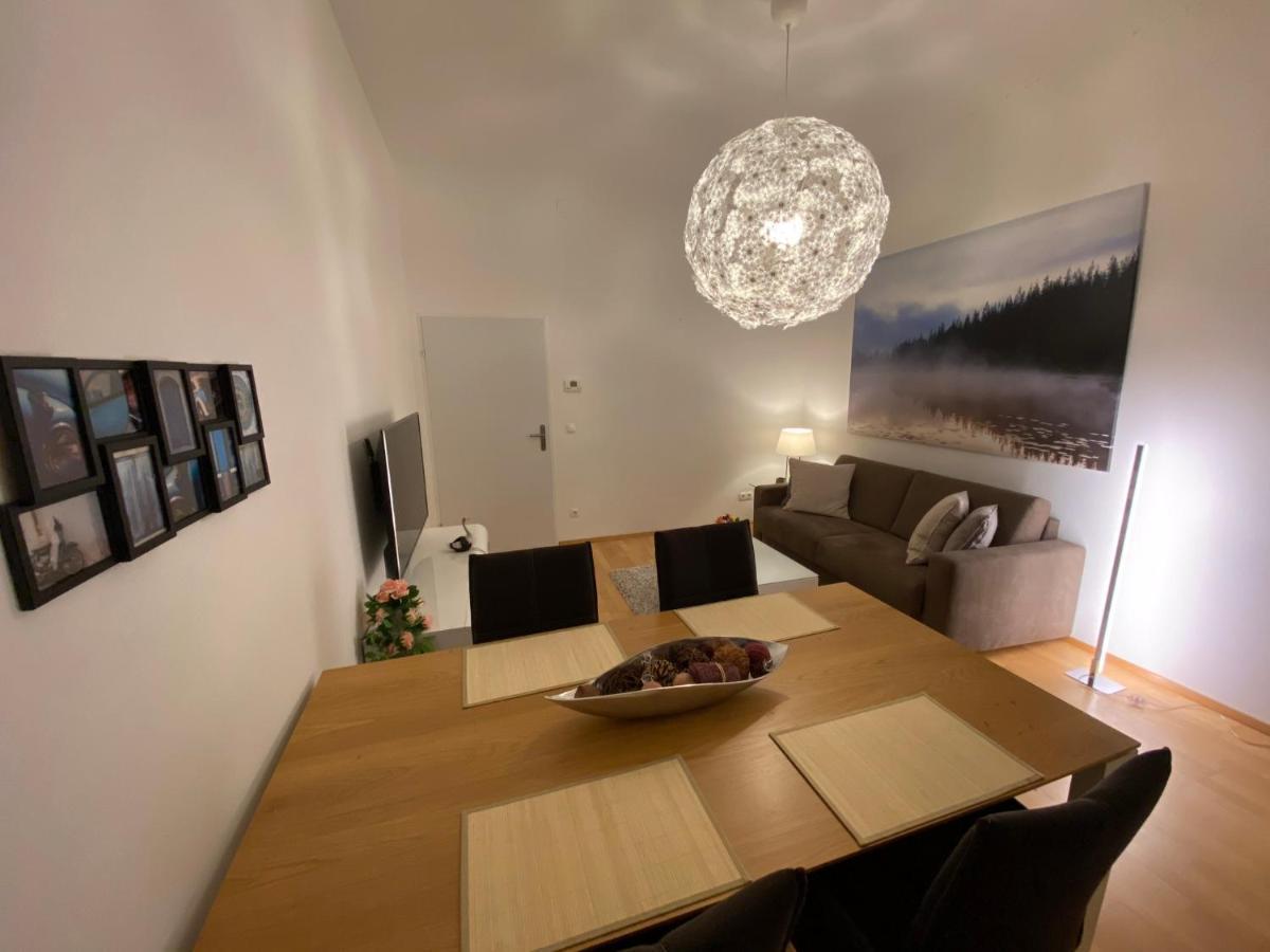 Apartment New Cozy Apartment, Location, 12 Min To Center *