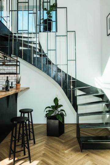 Blackriver Loft Mit Gratis Parkplatz Nahe Schoenbrunn Und U6 Apartment Vienna