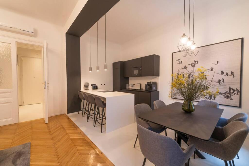 Deluxe Im Herzen Wiens I Levestate *