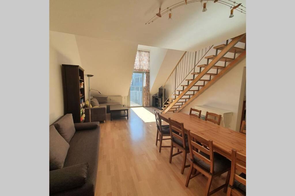 Sonnige Terassenwohnung Vienna