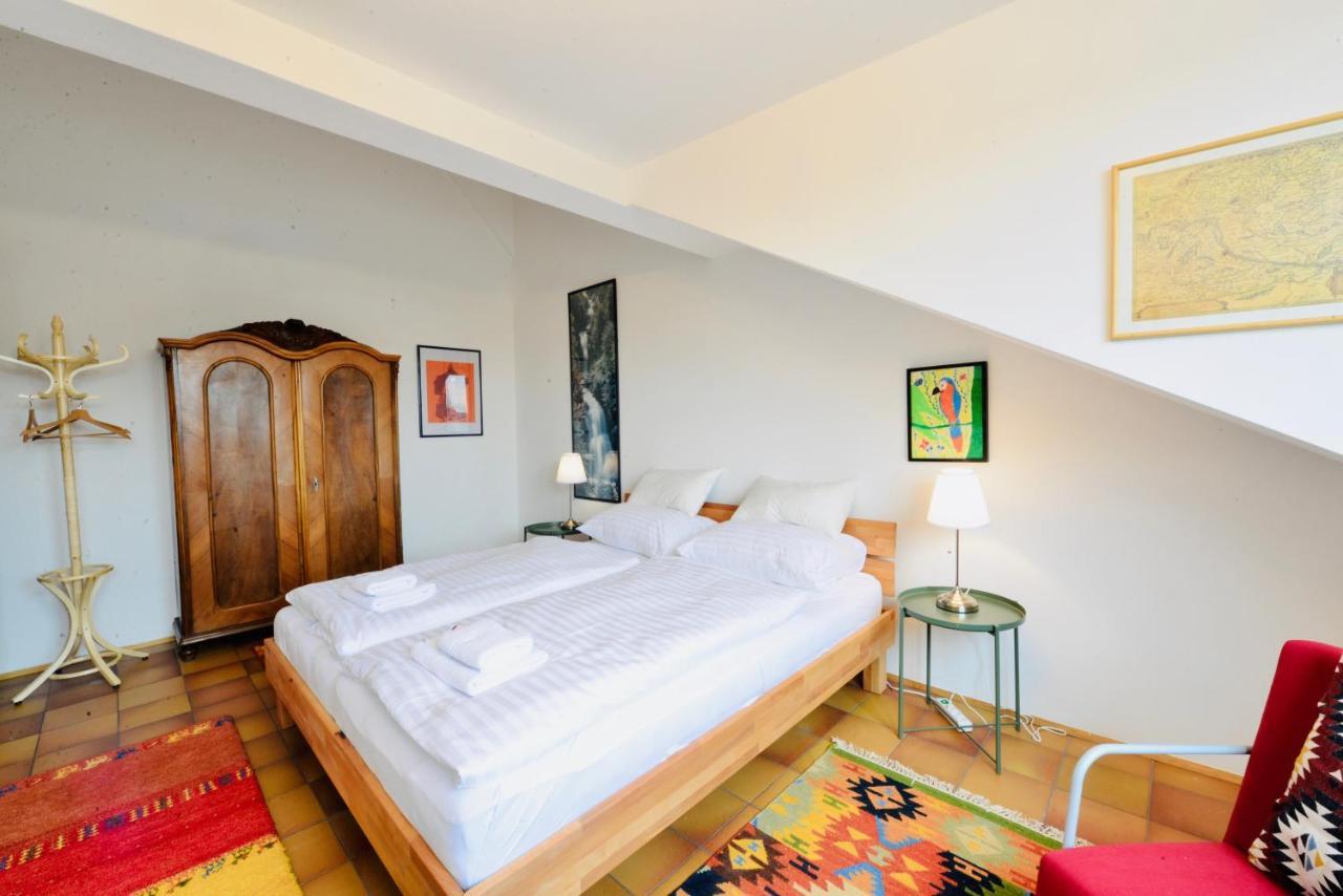 Apartment Charming Attic Near Messe And Center Wien