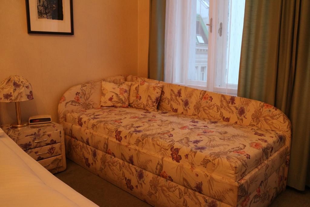 Hotel Schweizerhof 3*
