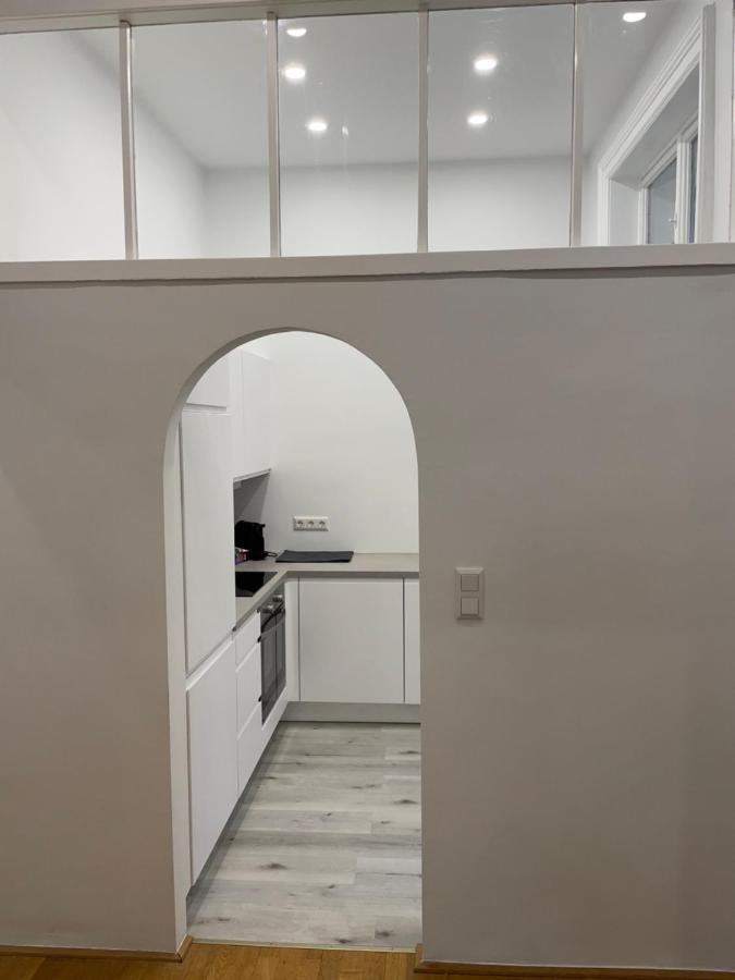 100m2 Naehe 1010 Apartamento *