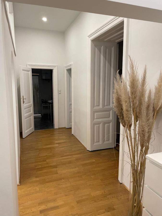 100m2 Naehe 1010 Apartamento