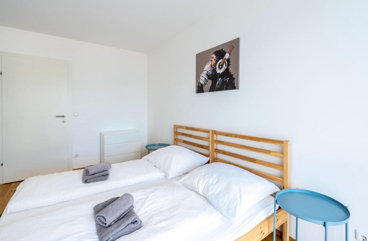 Apartment Donaufeld Living - Geräumiges Mit Balkon *