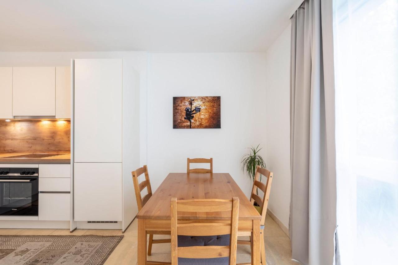 Apartment Donaufeld Living - Geräumiges Mit Balkon *