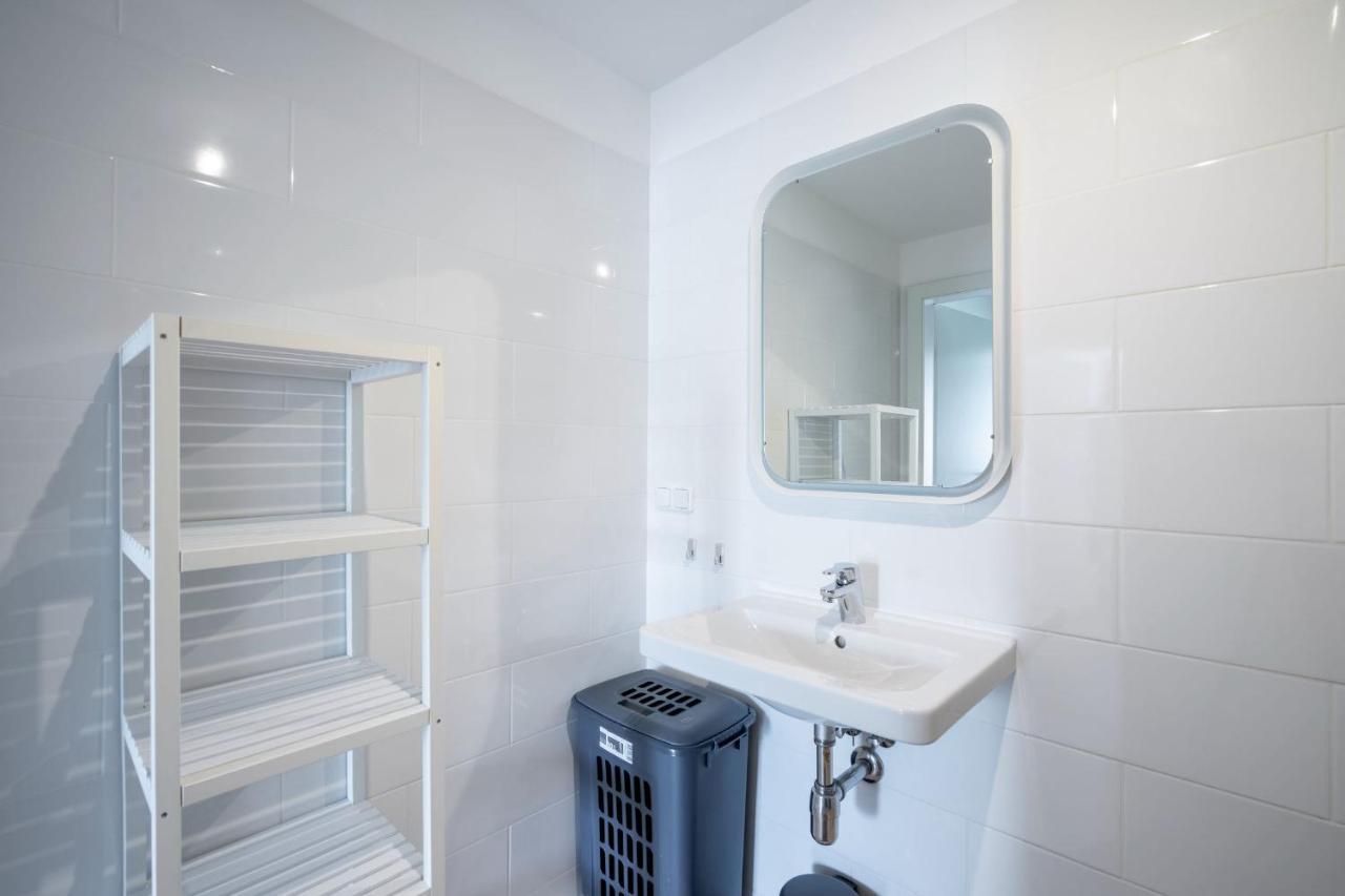 Apartment Donaufeld Living - Geraumiges Mit Balkon