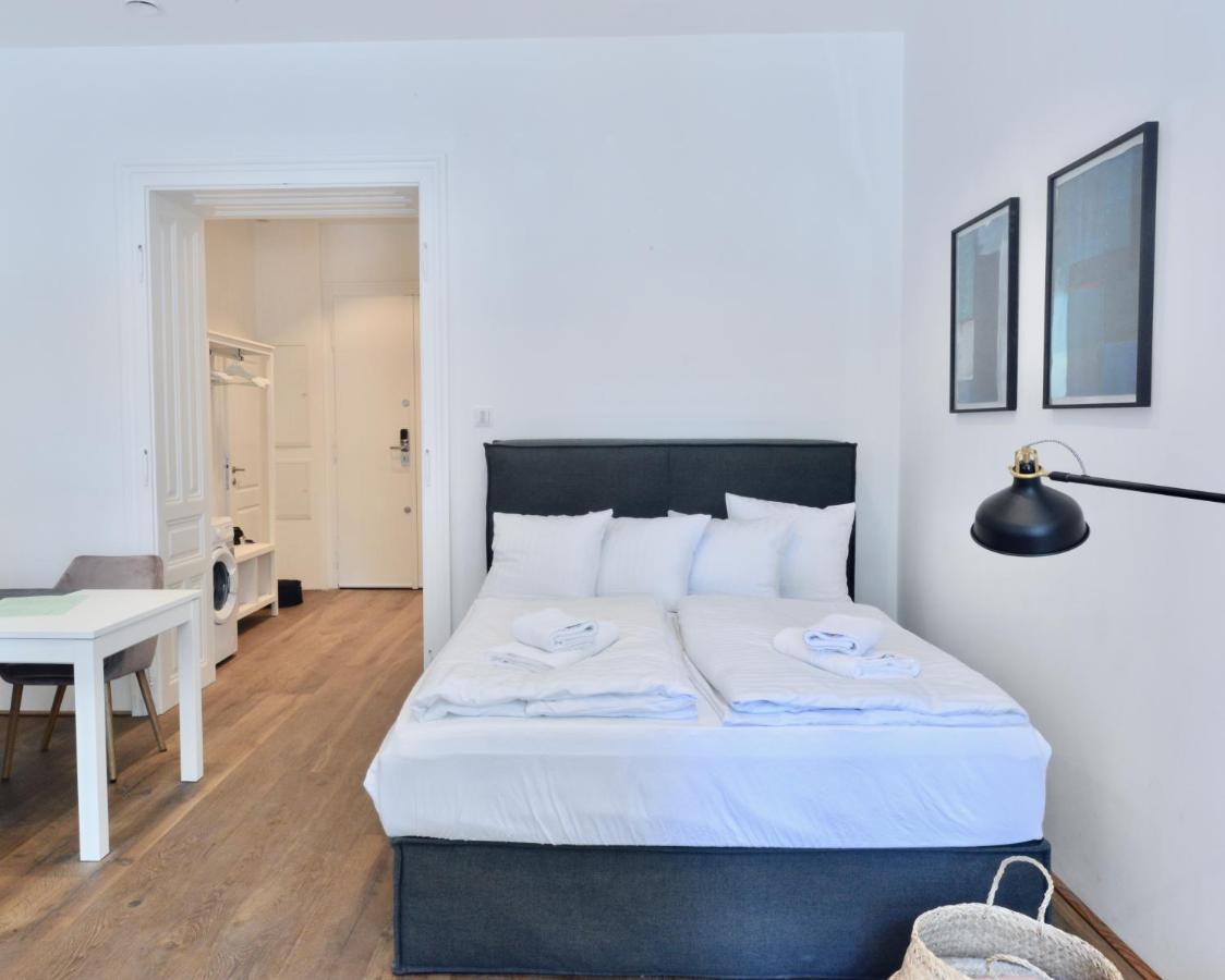Charming Studio In Servitenviertel I Apartment