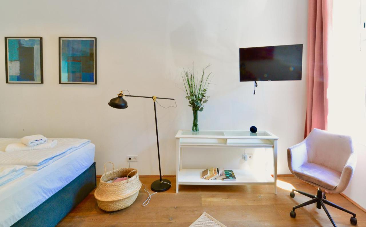 Apartment Charming Studio In Servitenviertel I *