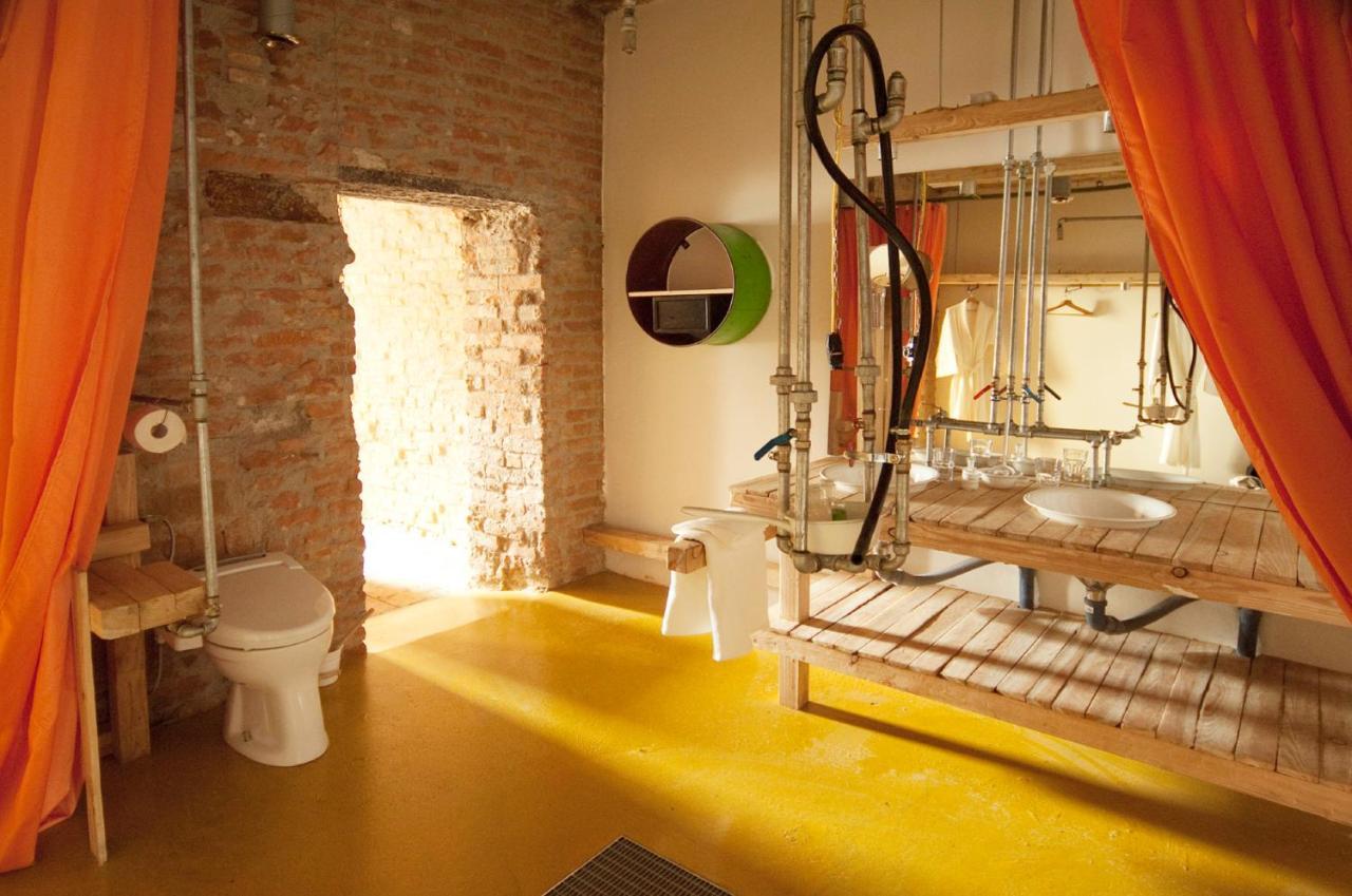 Wiener Gaeste Bed & Breakfast 2*