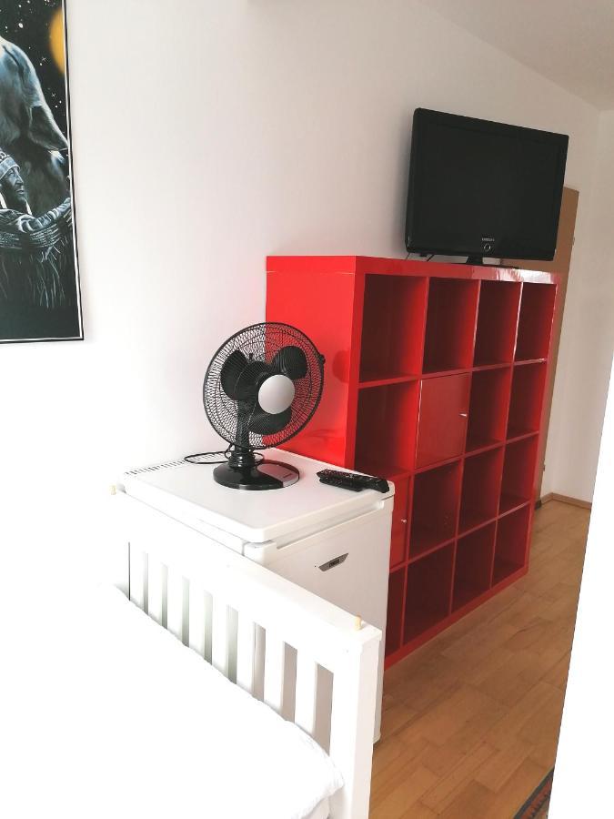 Hostel Favoriten-rooms *