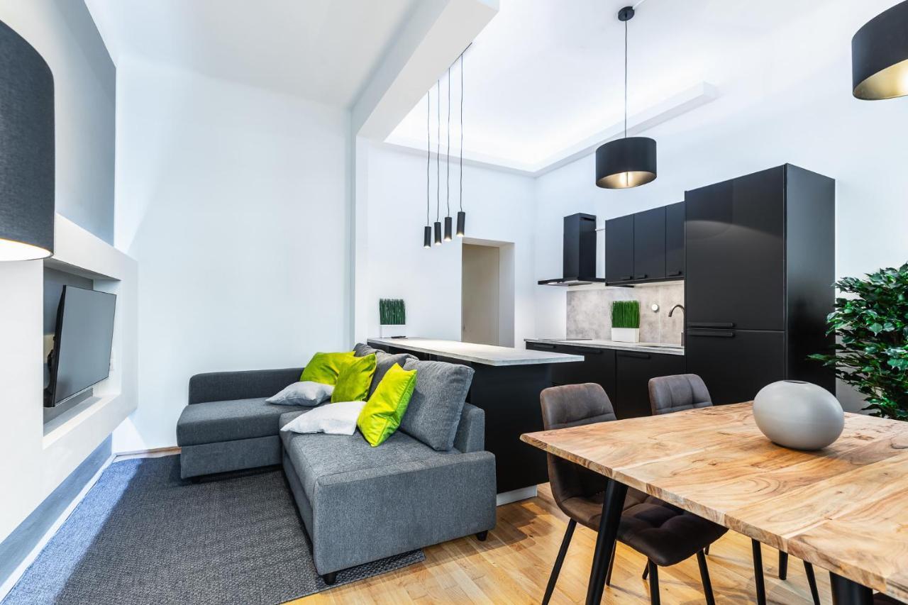 Apartment Stylish Designed In A Location
