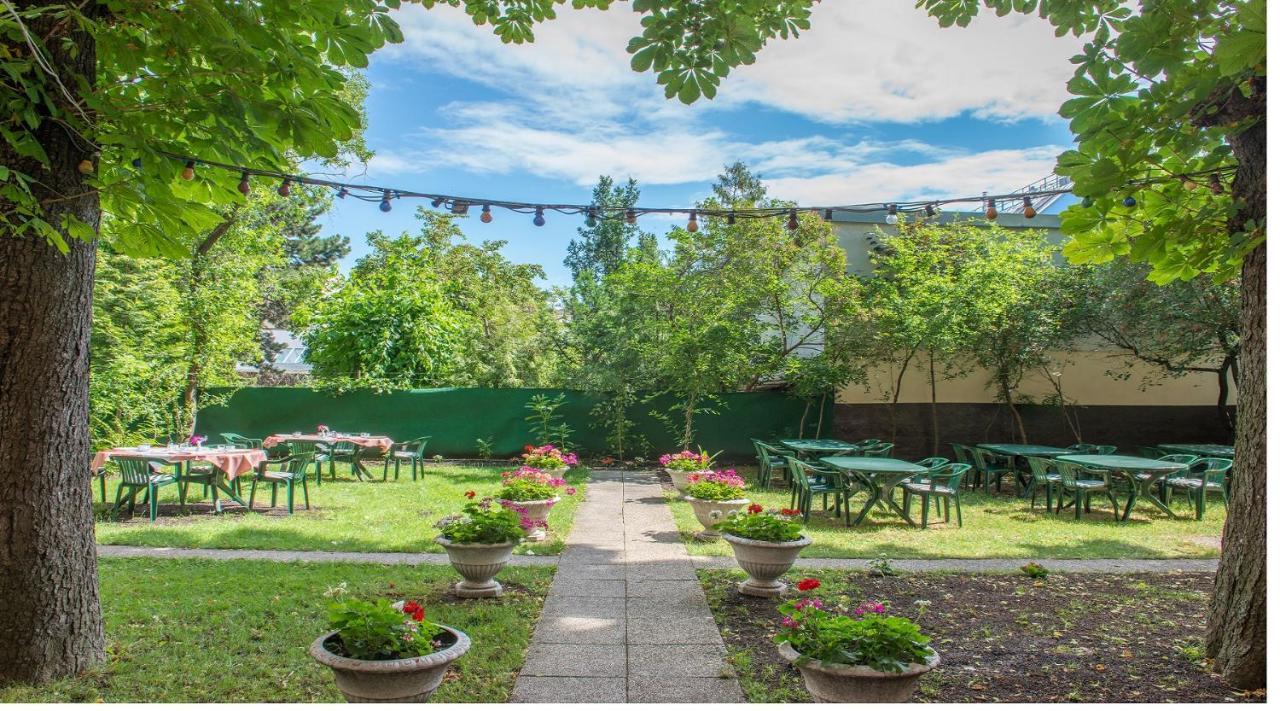 Garten- Und Kunsthotel Gabriel Hotel 3*