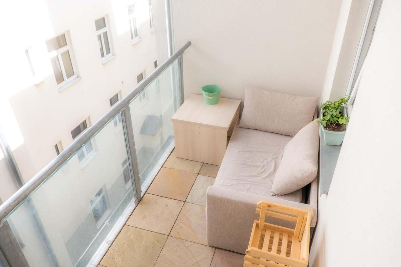 2 & Balcony - Top Location! *