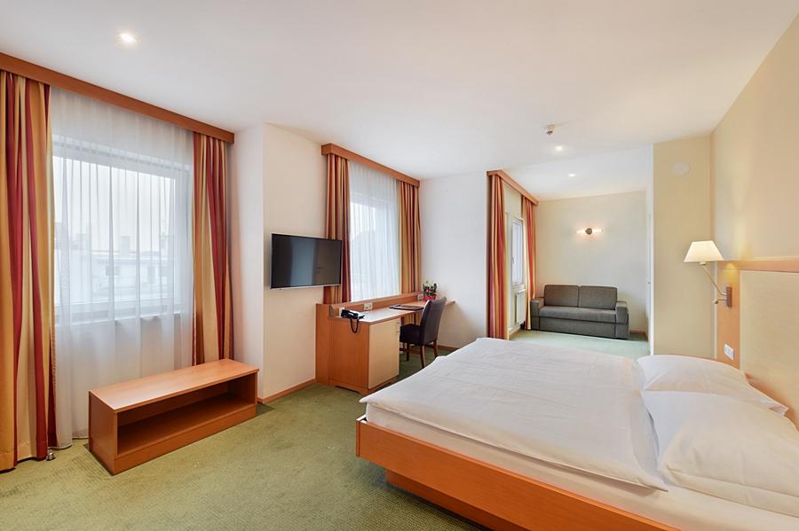 Hotel Lucia 3*