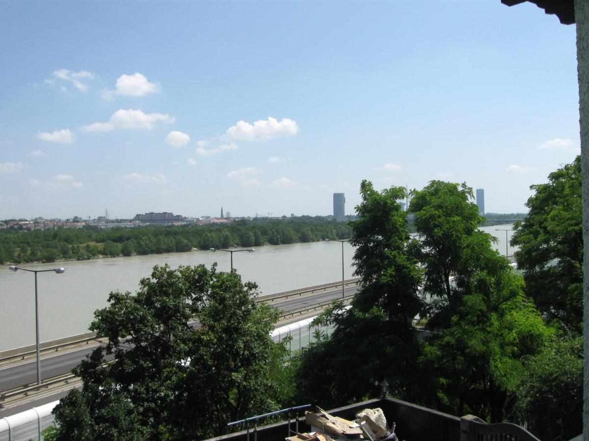 Danube View House With Garden