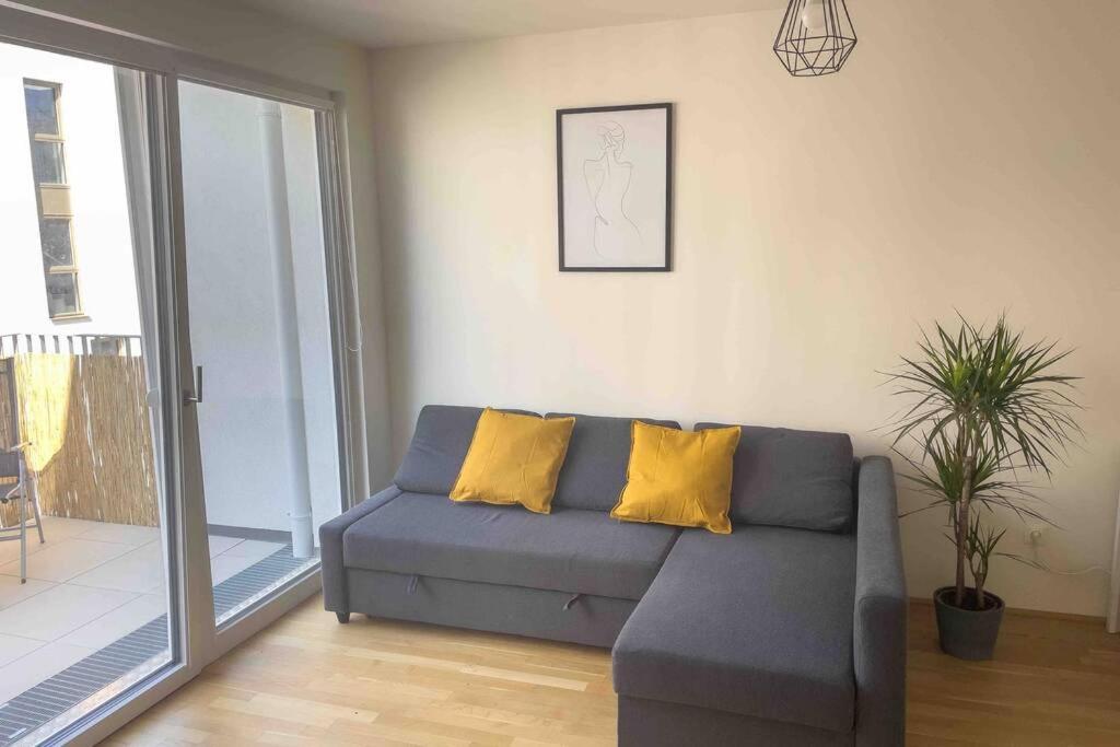 Apartment Modern & Sunny 52m2 With Balcony & Fast Wifi