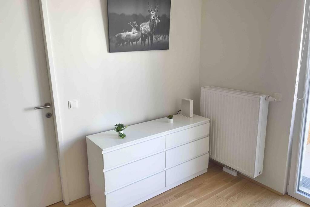 Modern & Sunny 52m2 With Balcony & Fast Wifi Apartment Wien