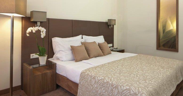 Austria Trend Doppio Hotel 4*