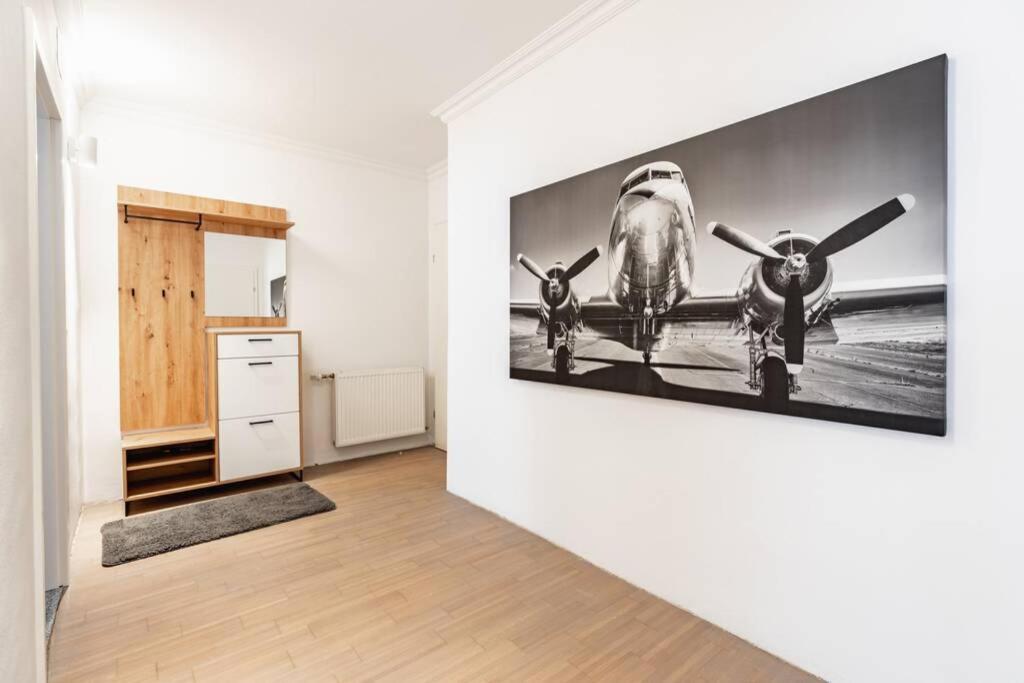 Appartamento Chic One-bedroom With King-size Bed, Nestled In Vienna's Vibrant Heart