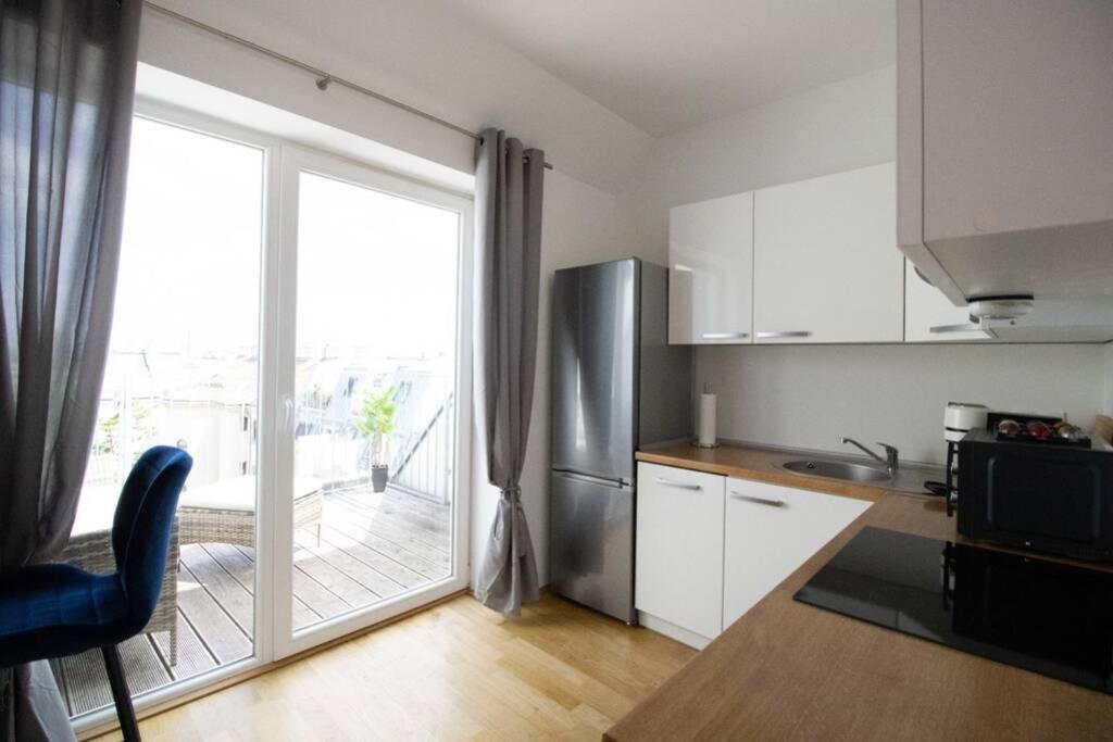 Apartment Sunny & Cozy Penthouse With Balcony L Dg4'14 Wien