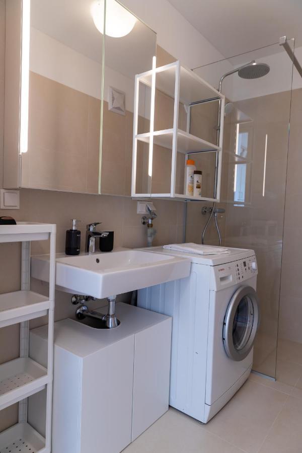 Maureen Lovely 2 Bedroom Unit With Community Pool Wien