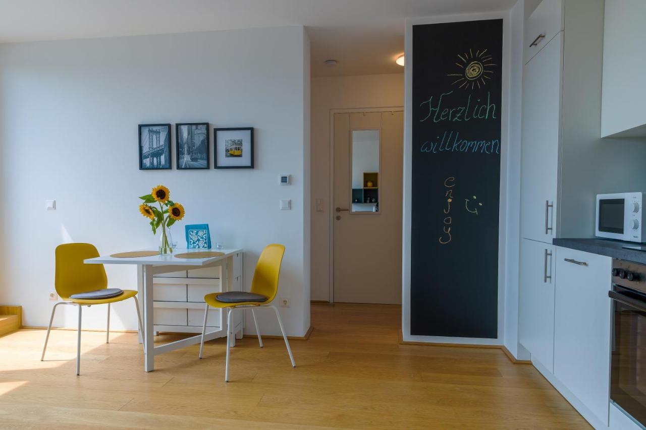 Maureen Lovely 2 Bedroom Unit With Community Pool