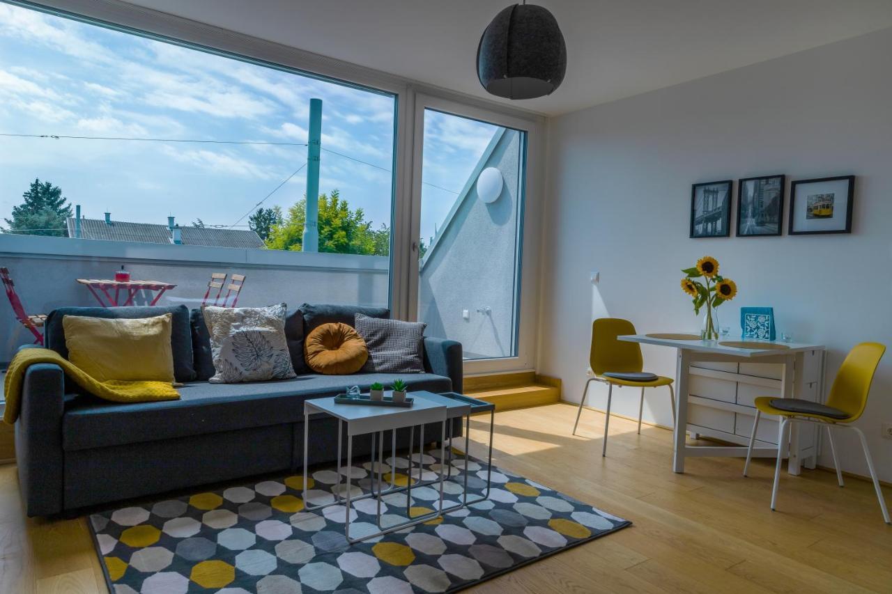 Maureen Lovely 2 Bedroom Unit With Community Pool *