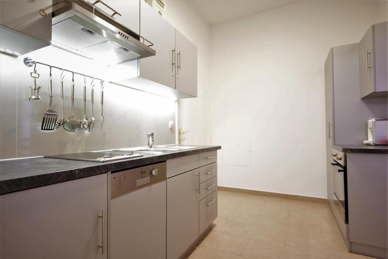 Deutschmeister Aparthotel *