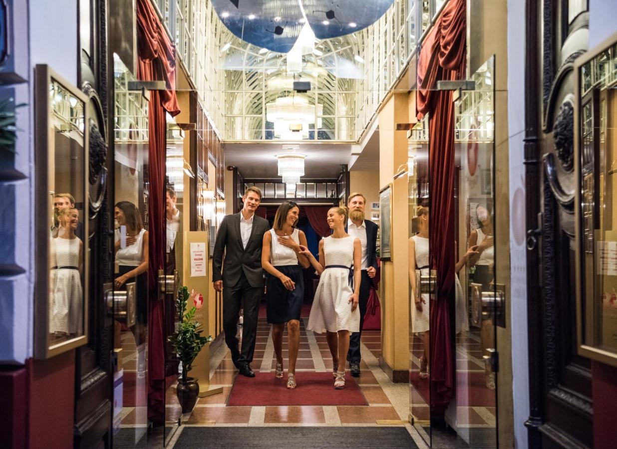 Theaterhotel & Hotel 4*