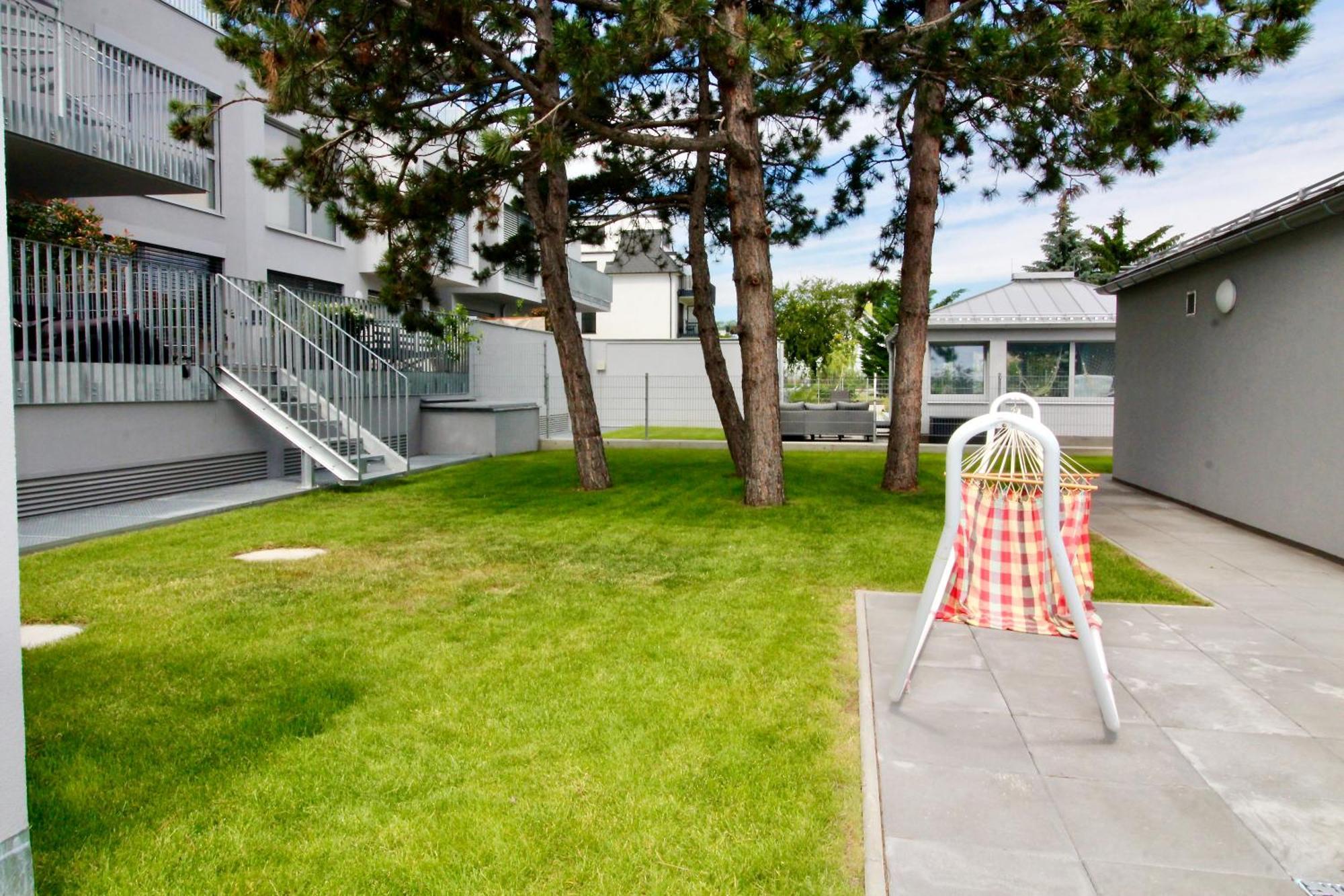 Maureen Lovely 2 Bedroom Unit With Community Pool Apartment Wien