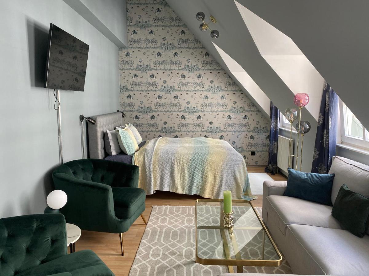Apartment Centre Serviced *