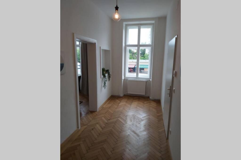 Lovely New 2 Bedroom Near Hannovamarkt *