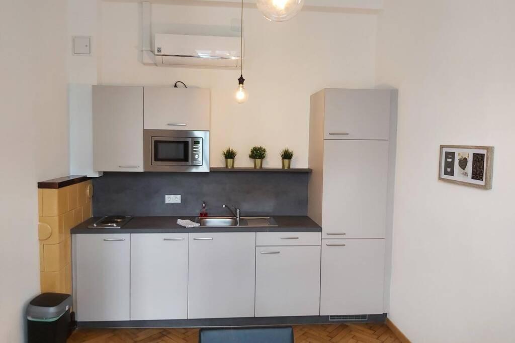 Lovely New 2 Bedroom Near Hannovamarkt Wien