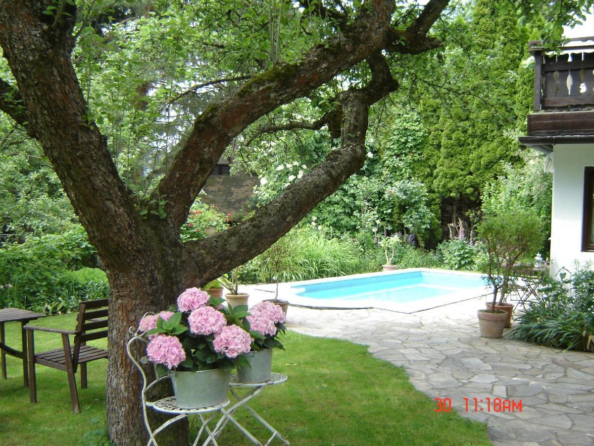 Ferienhaus Im Garten Mit Pool *